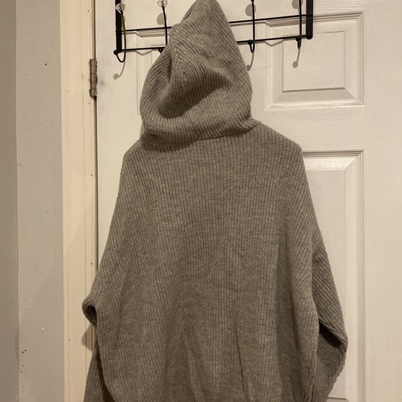 Celine light grey oversized ribbed sweater - Picture 10 of 14